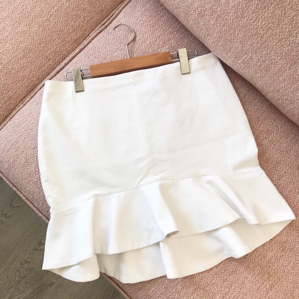 Zara White Peplum Skirt never worn